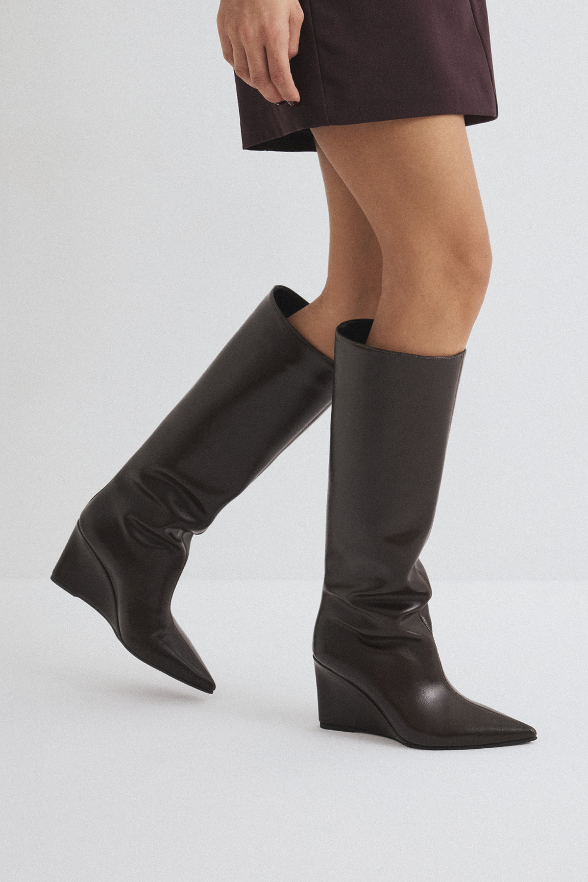 Sivri Burun Dolgu Topuk Acı Kahve Kadın Çizme