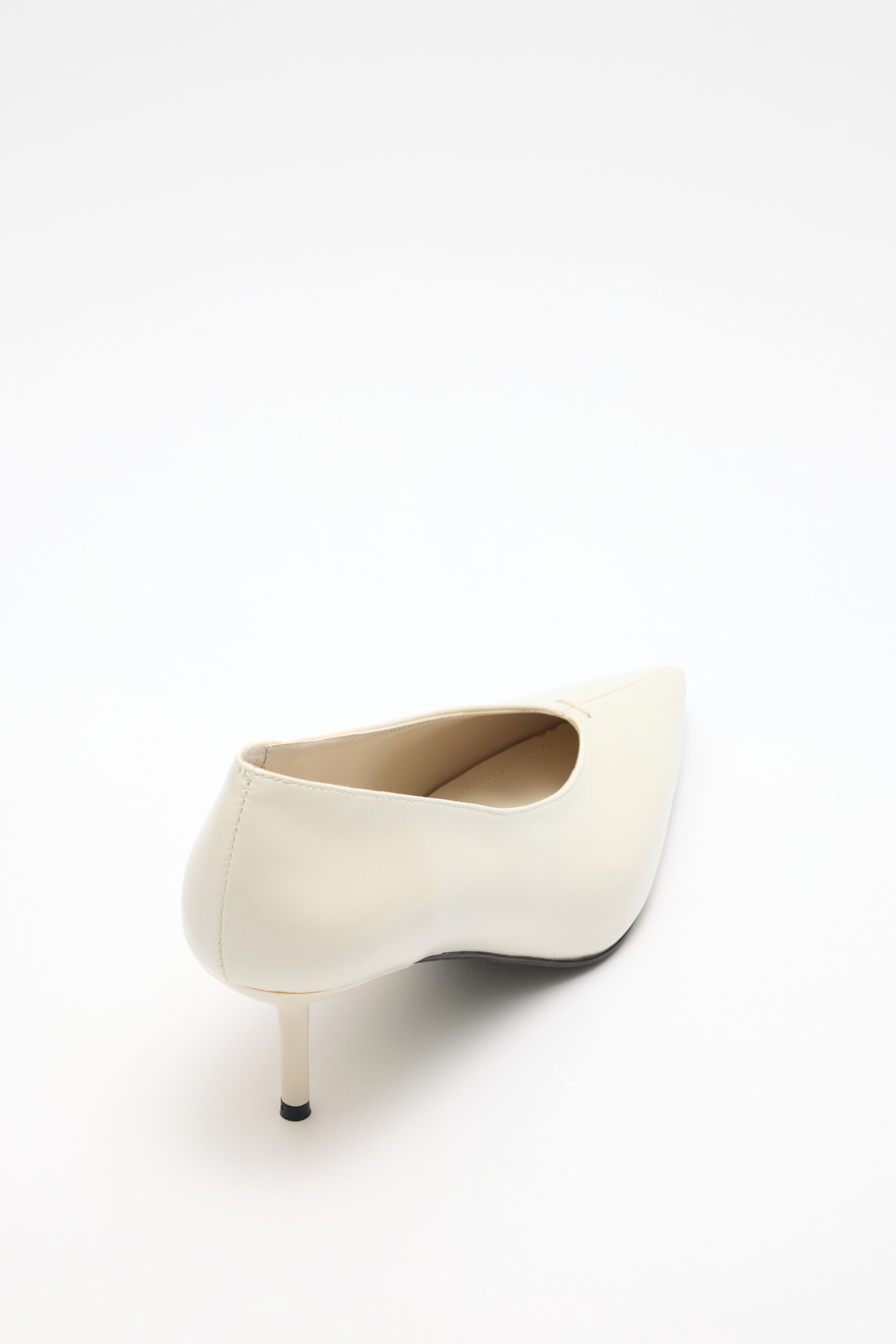 Sivri Burun Klasik Kemik Kadın Topuklu