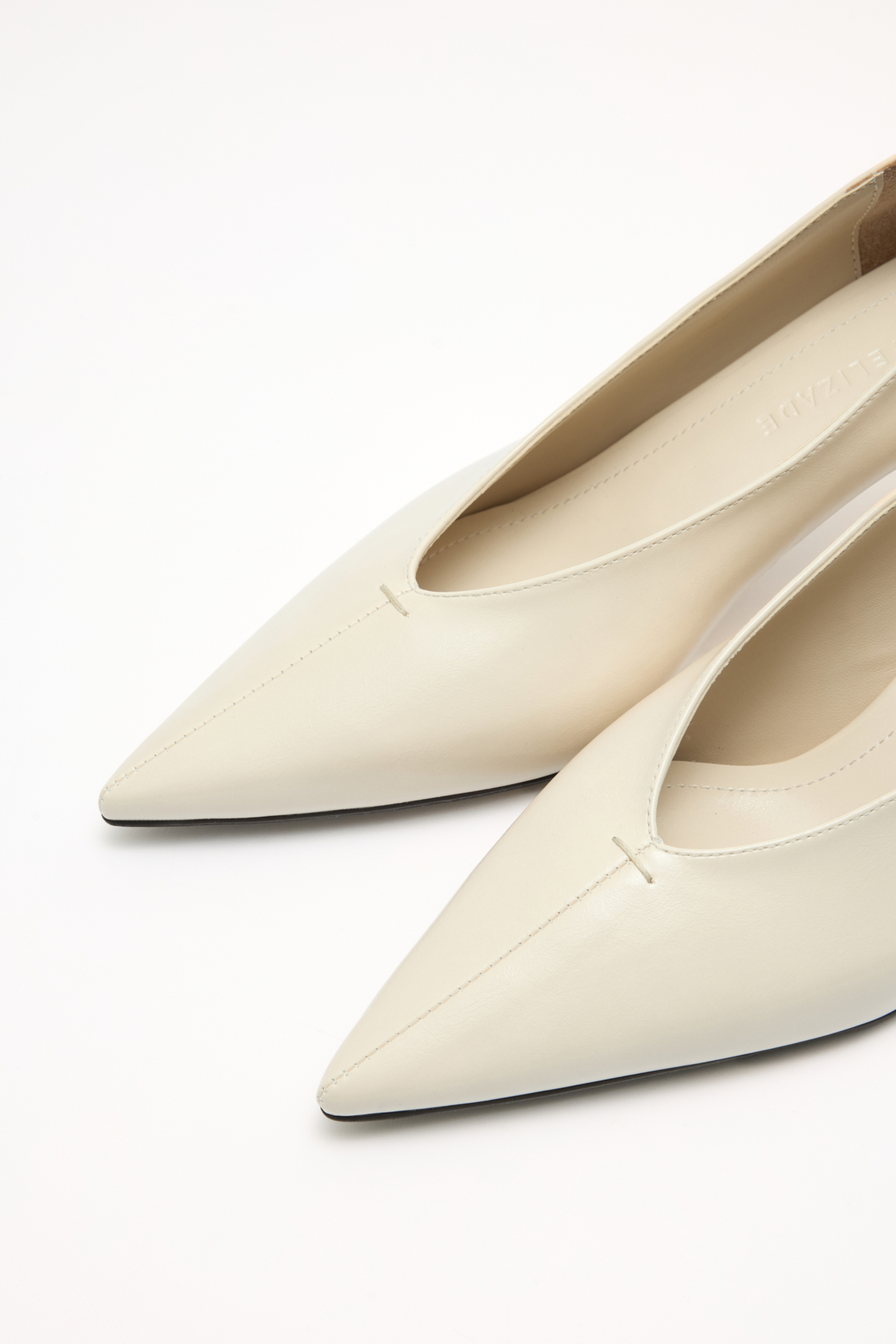 Sivri Burun Klasik Kemik Kadın Topuklu