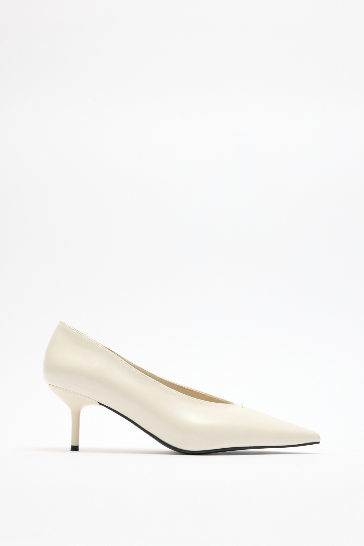 Sivri Burun Klasik Kemik Kadın Topuklu