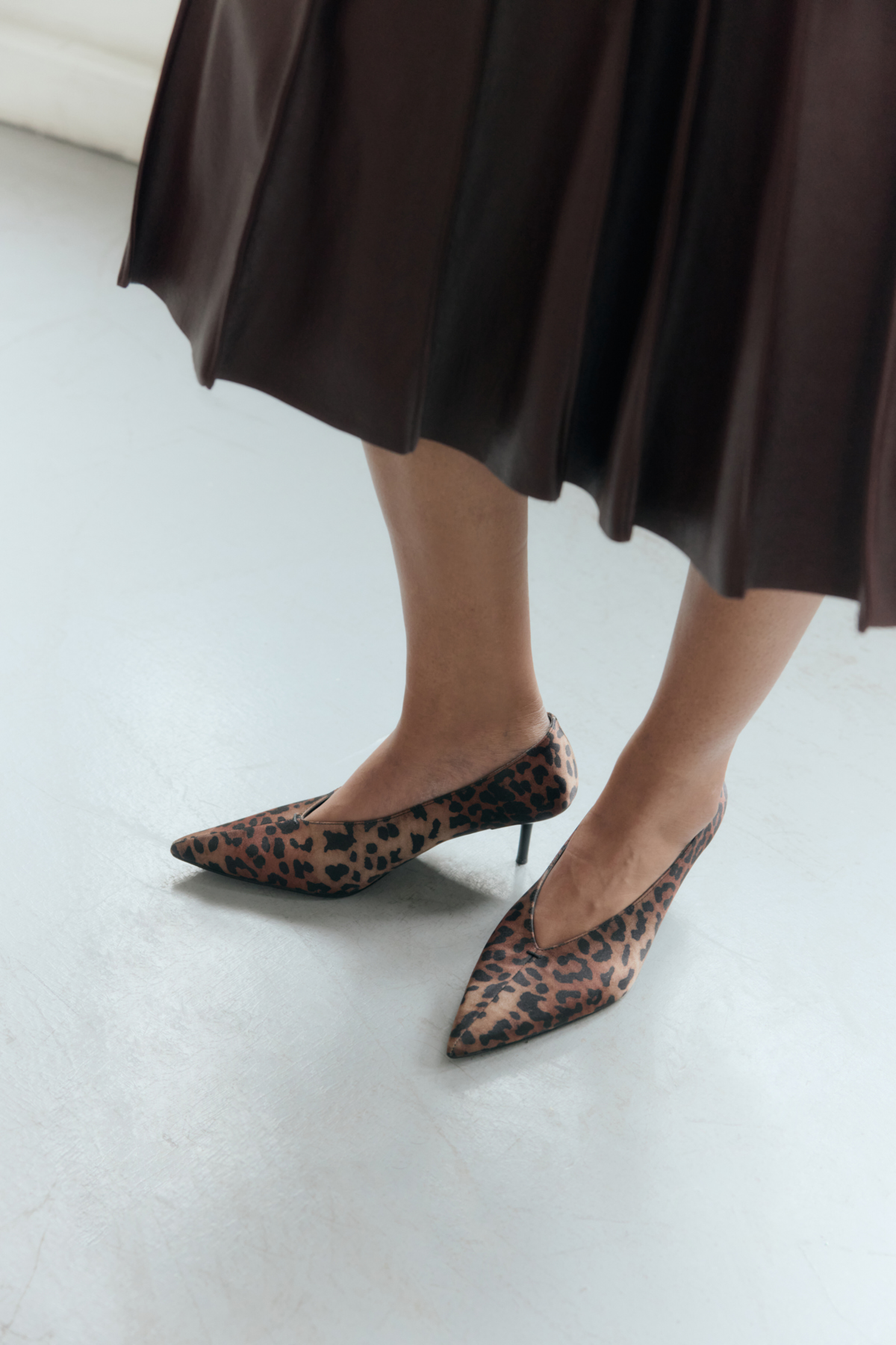 Sivri Burun Klasik Leopar Kadın Topuklu