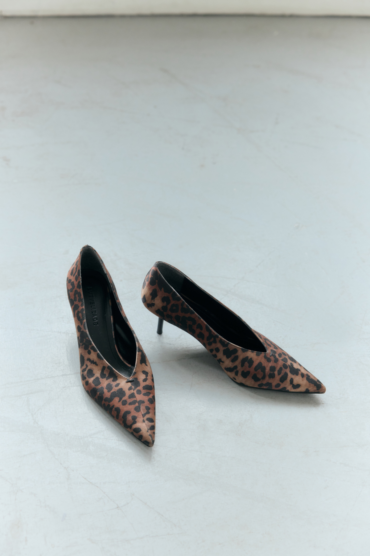 Sivri Burun Klasik Leopar Kadın Topuklu