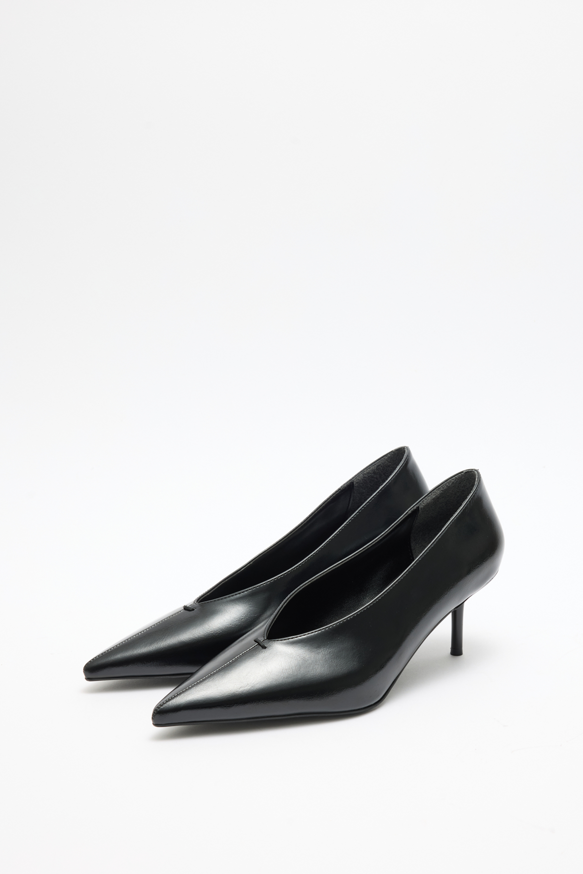 Sivri Burun Klasik Siyah Kadın Topuklu
