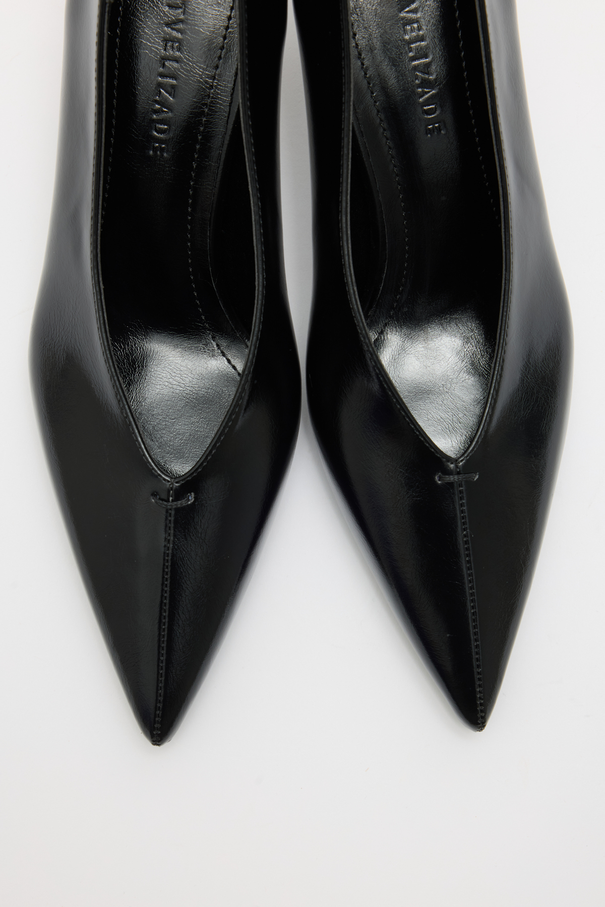 Sivri Burun Klasik Siyah Kadın Topuklu