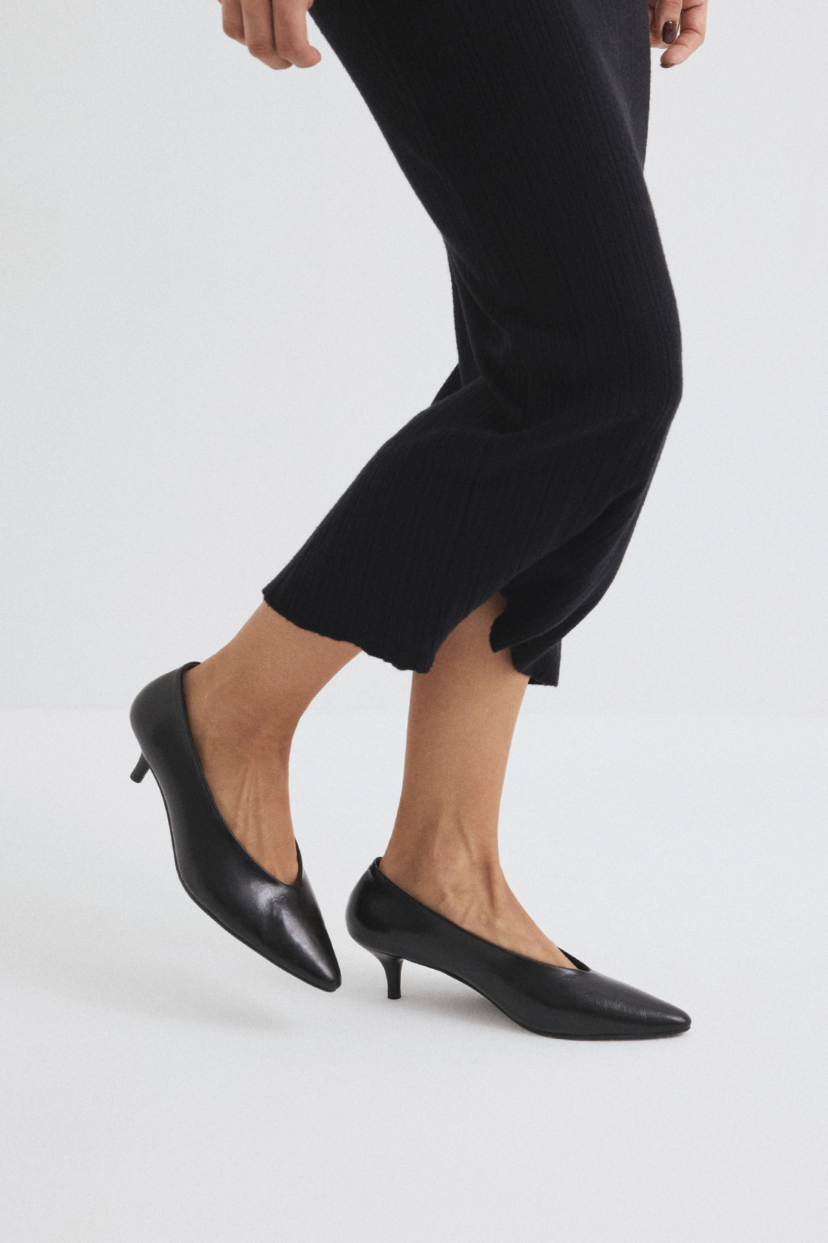 Sivri Burun Mini Siyah Kadın Topuklu