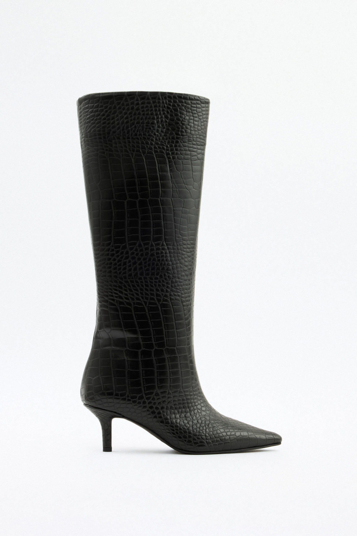 Sivri Burun Önden Dikiş Detaylı Siyah Croc Kadın Çizme
