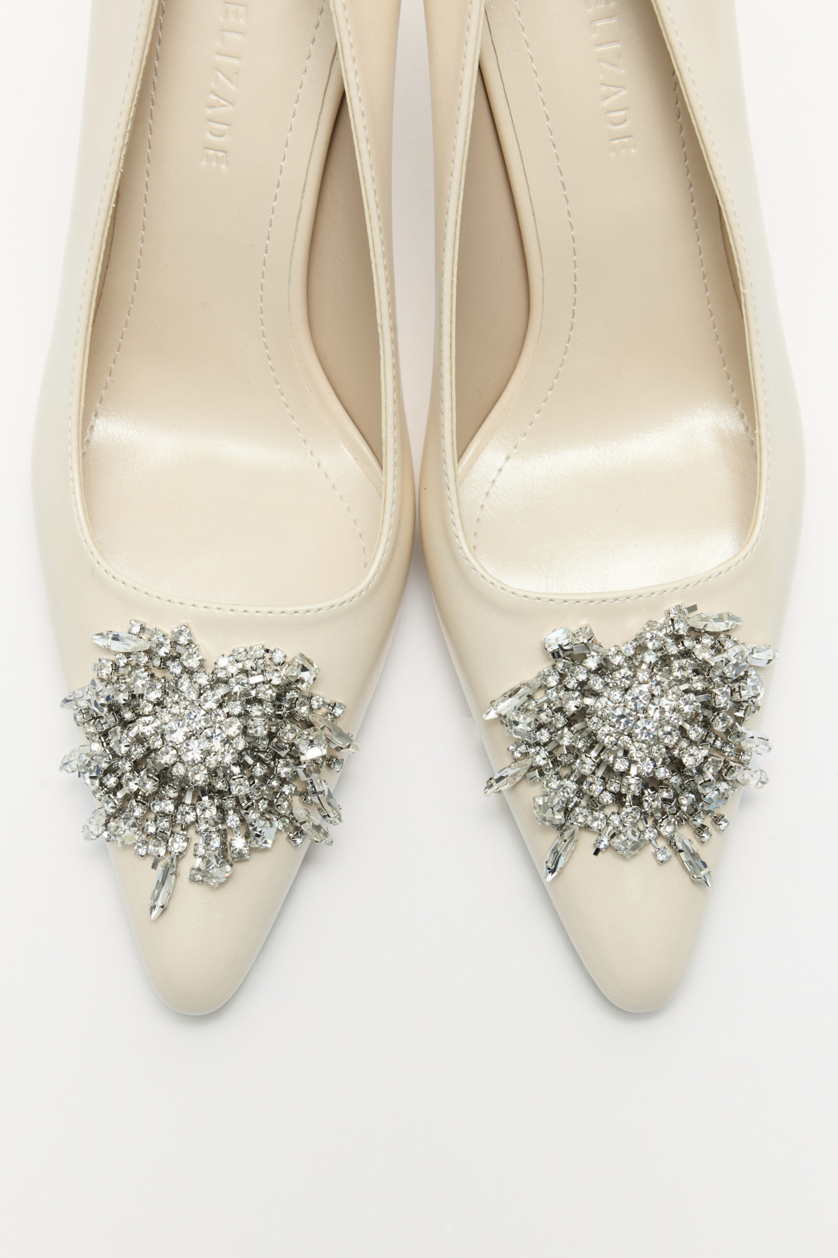 Sivri Burun Toka Detaylı Stiletto Kemik Kadın Topuklu