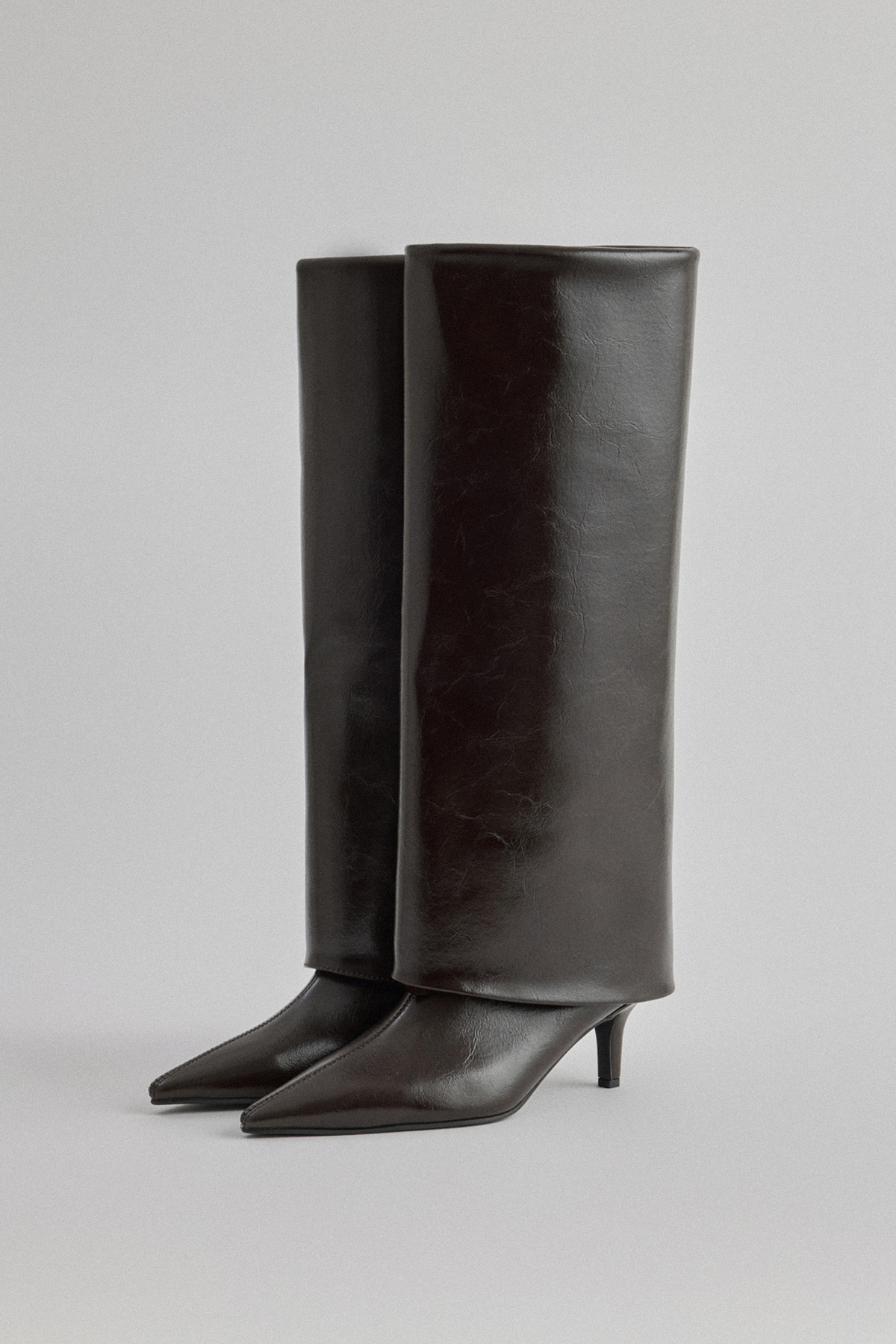 Sivri Burun Tozluk Detaylı Acı Kahve Kadın Çizme