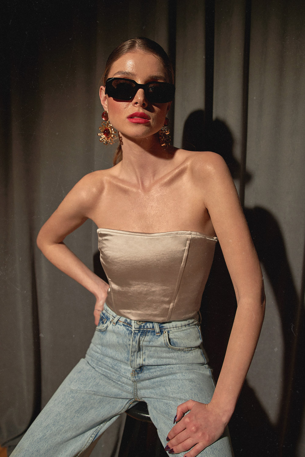 Straplez Düz Yaka Saten Bej Kadın Crop Top