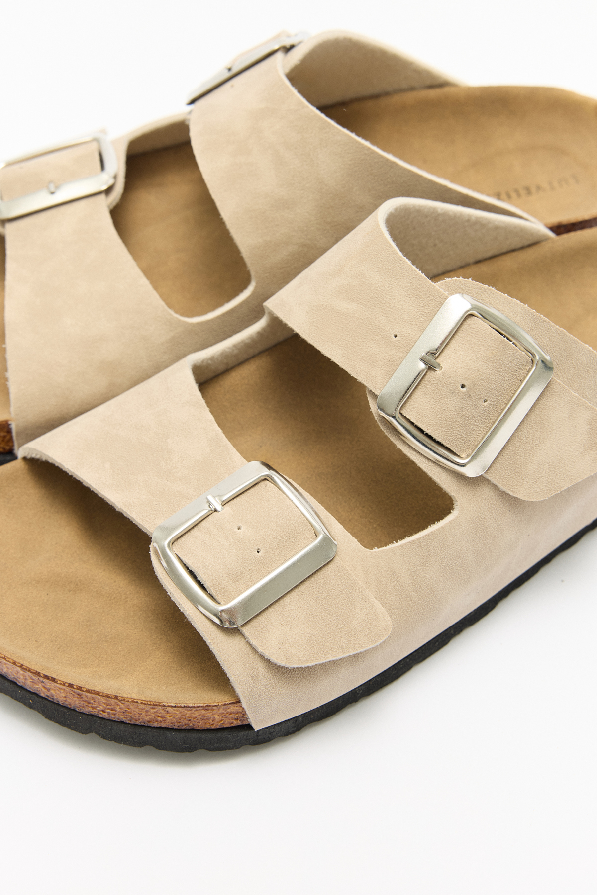 Tokalı Çift Bantlı Süet Bej Süet Kadın Terlik