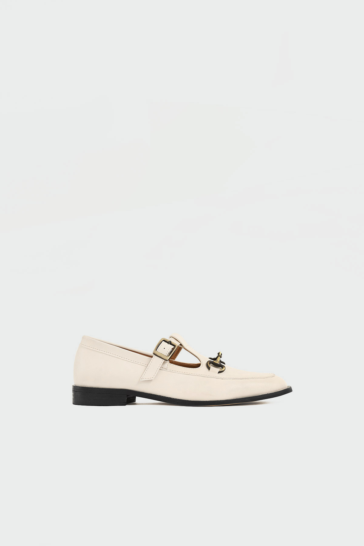 Toka Detaylı Loafer Bej Kadın Babet
