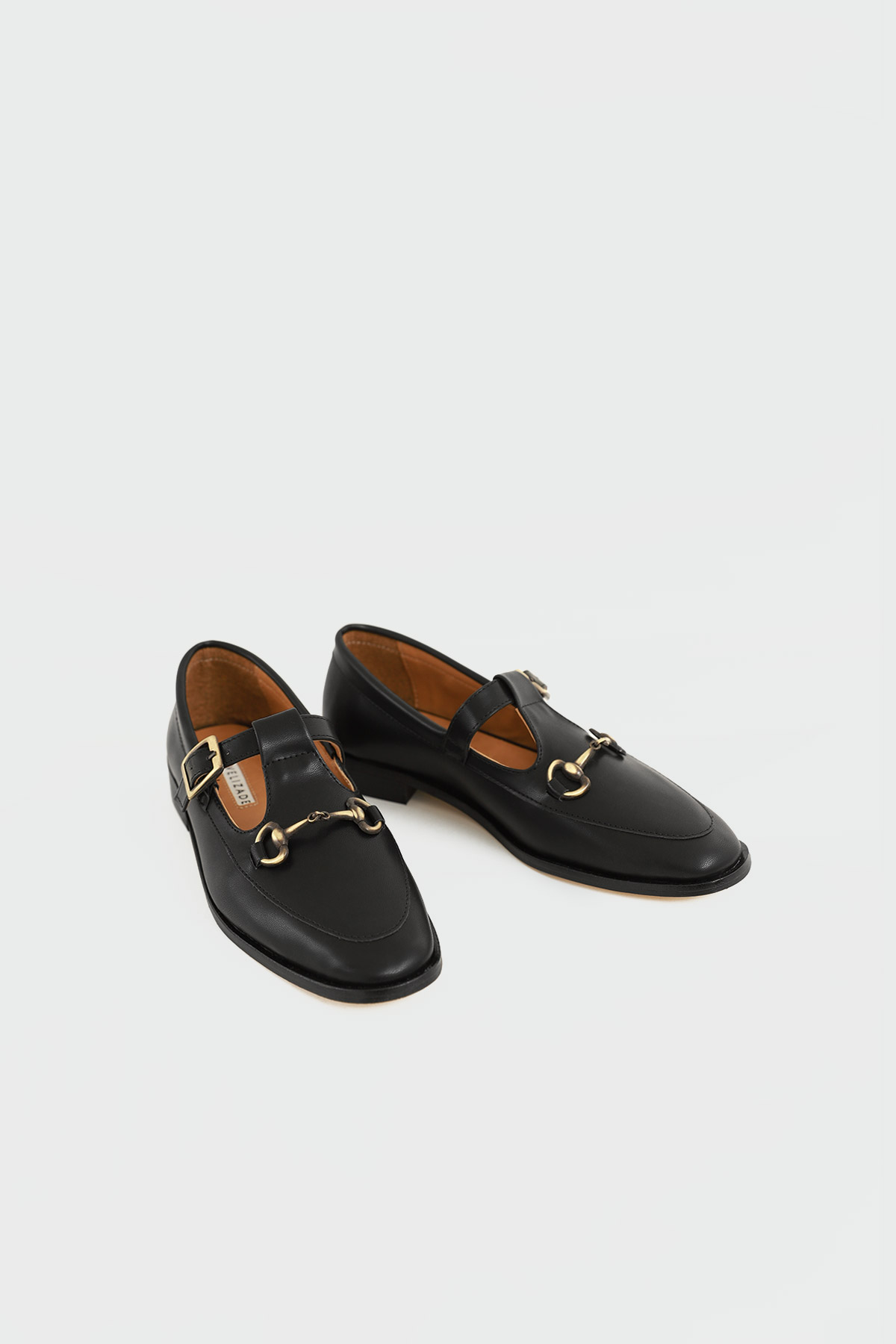 Toka Detaylı Loafer Siyah Kadın Babet
