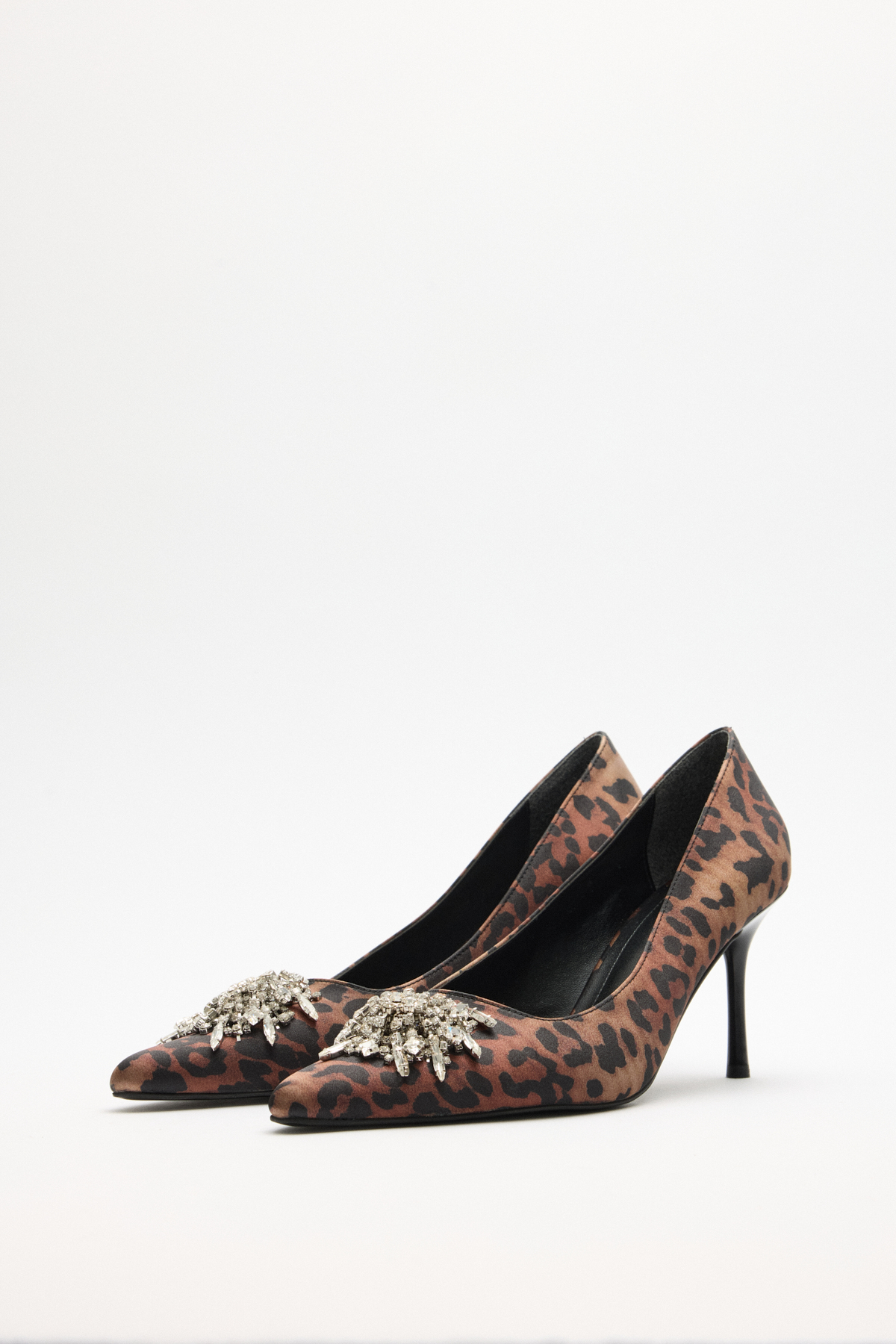 Sivri Burun Toka Detaylı Stiletto Leopar Kadın Topuklu