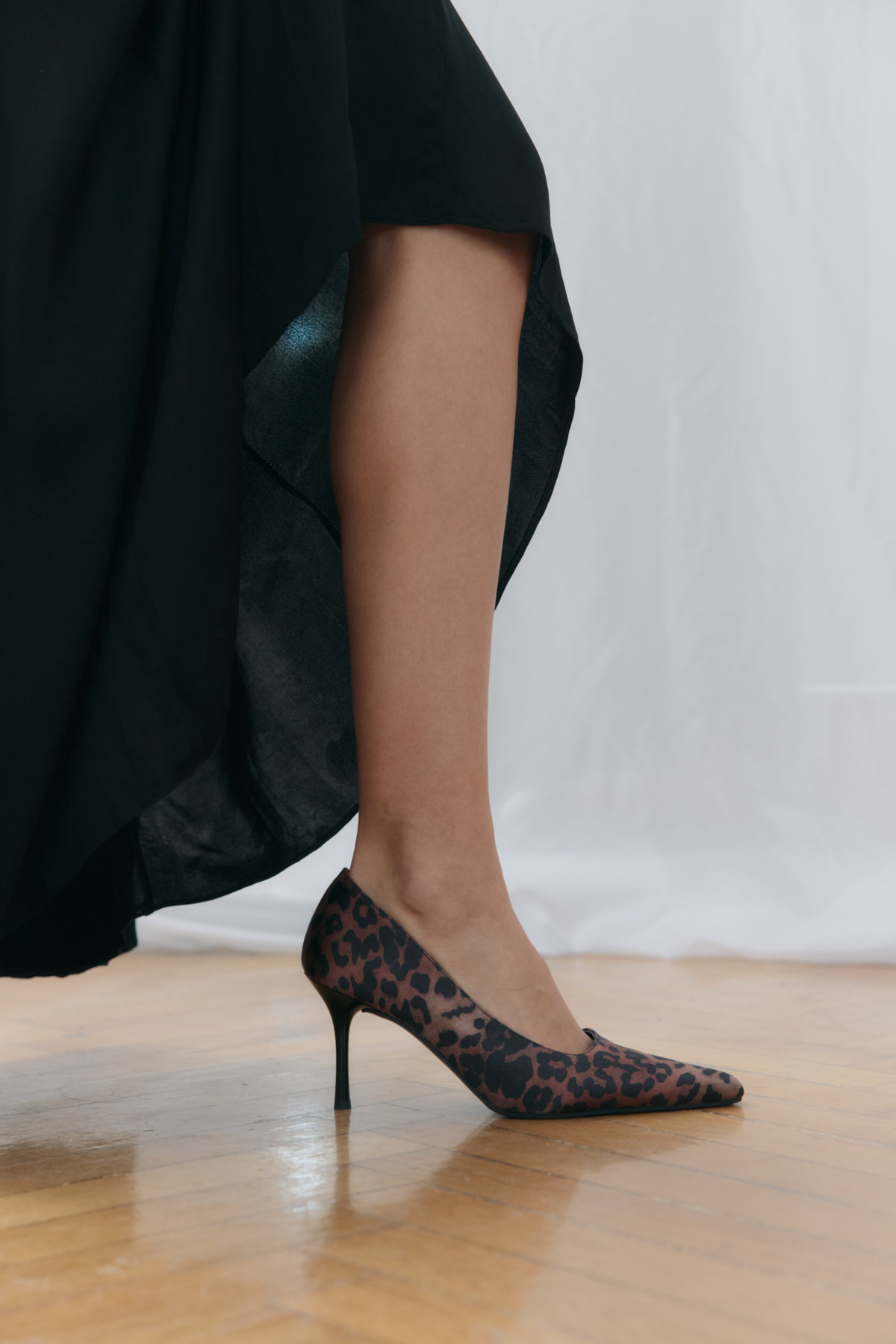 Deri Görünümlü Sivri Burun Stiletto Leopar Kadın Topuklu