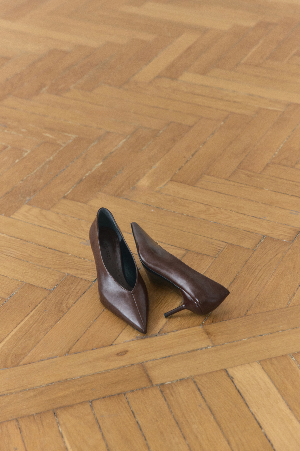 Sivri Burun Klasik Acı Kahve Kadın Topuklu