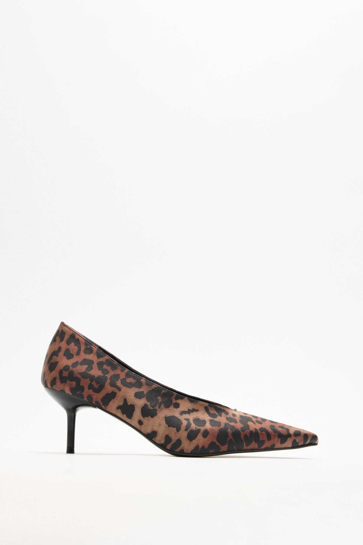 Sivri Burun Klasik Leopar Kadın Topuklu