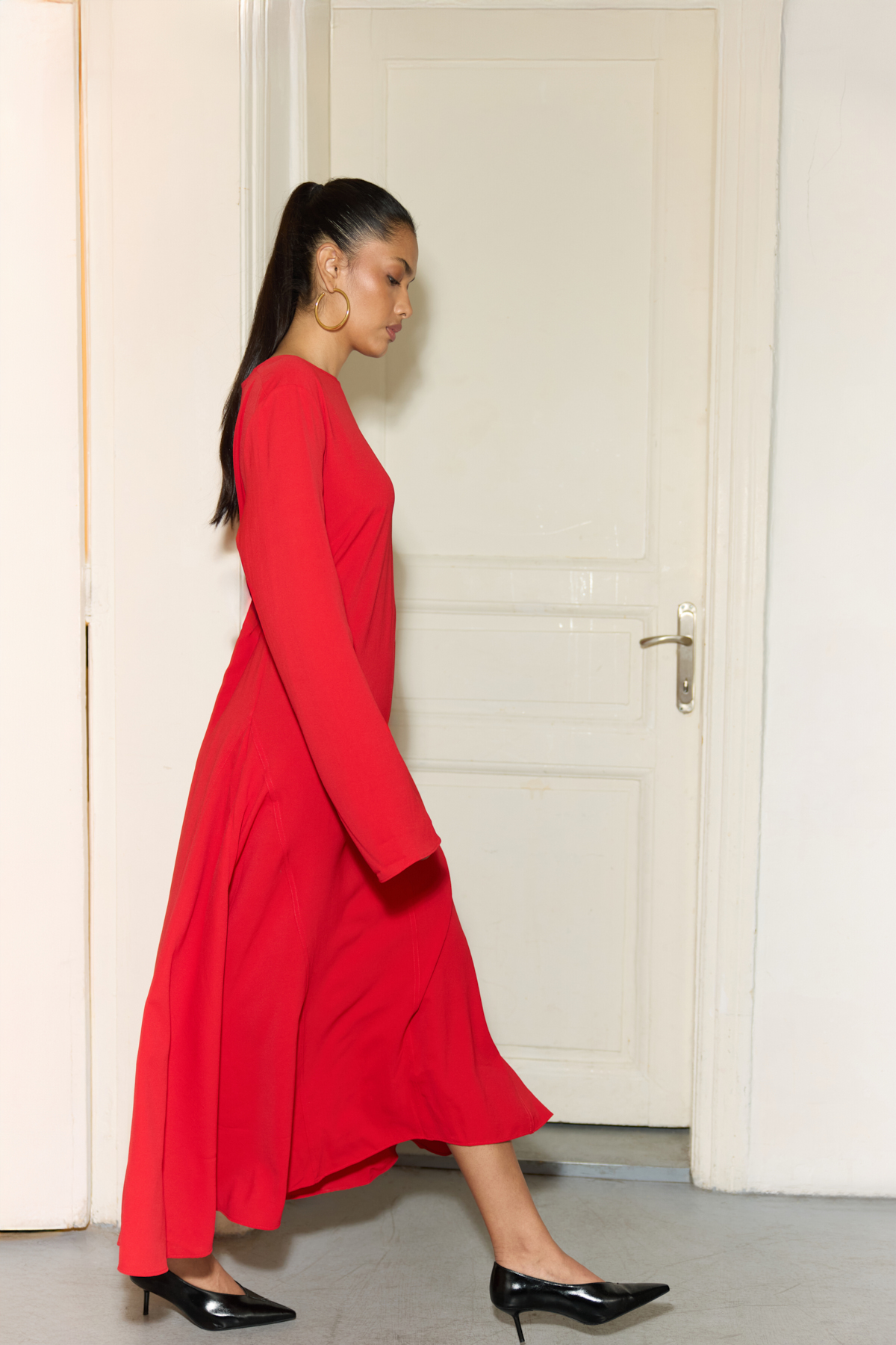 Sivri Burun Klasik Siyah Kadın Topuklu