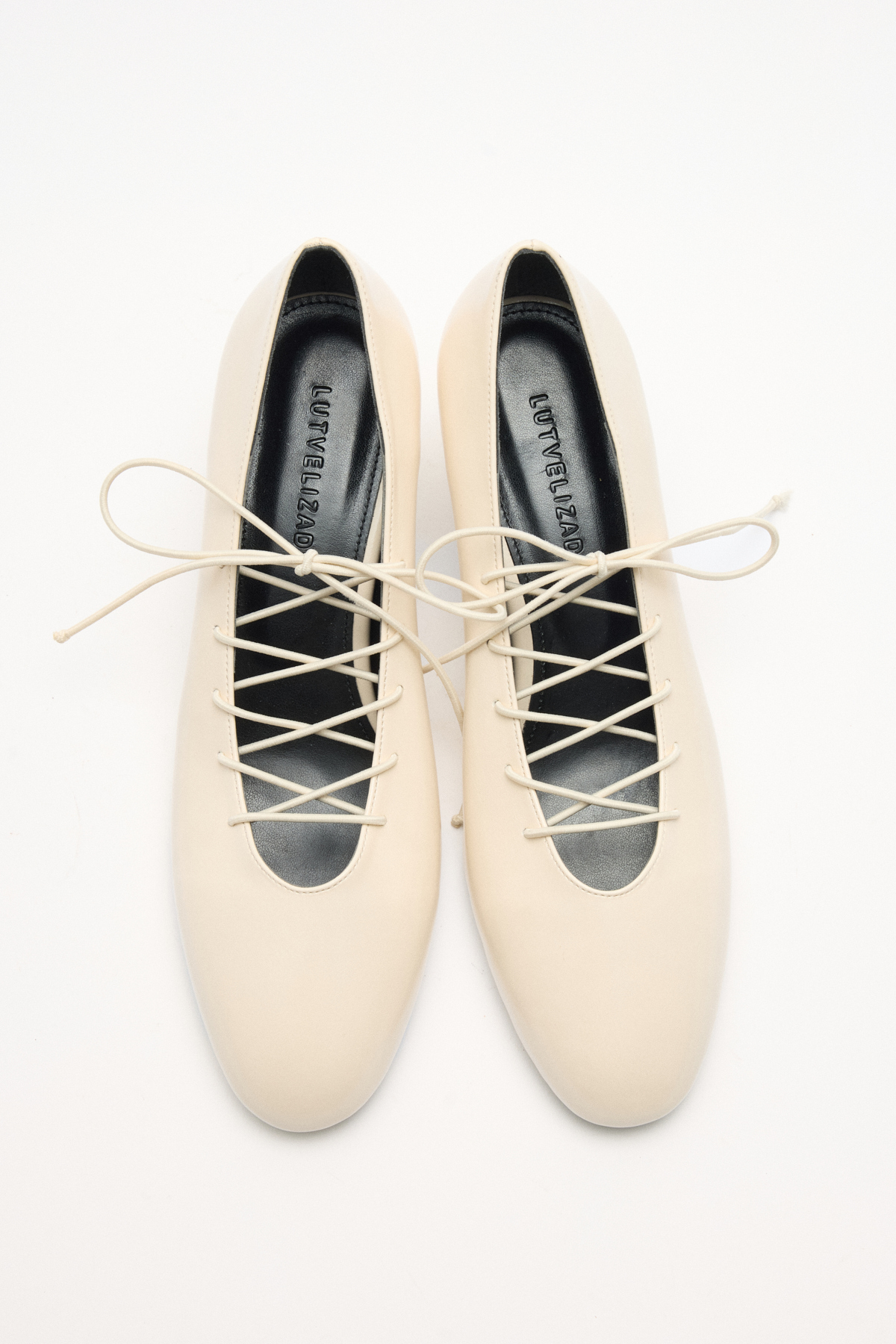 Bağcık Detaylı Kısa Topuklu Kemik Kadın Topuklu