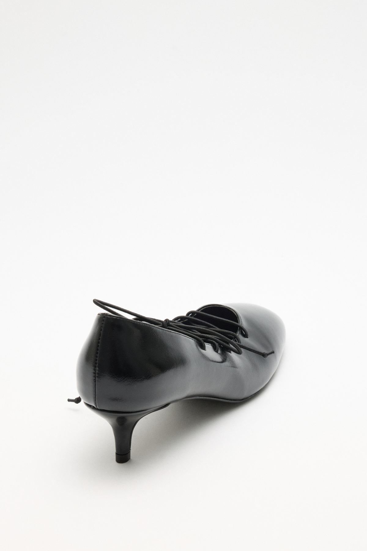 Bağcık Detaylı Kısa Topuklu Siyah Kadın Topuklu