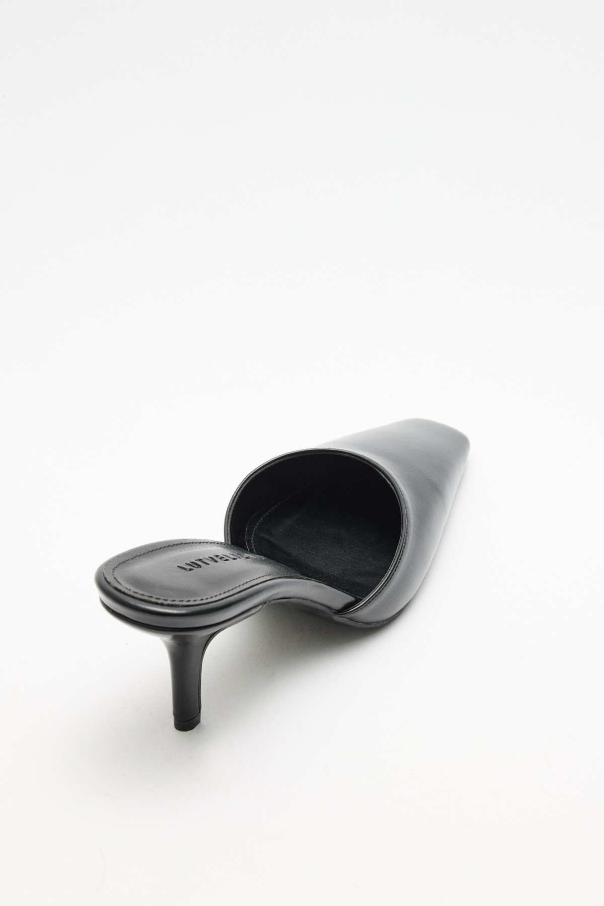 Küt Burun İnce Topuk Siyah Kadın Topuklu