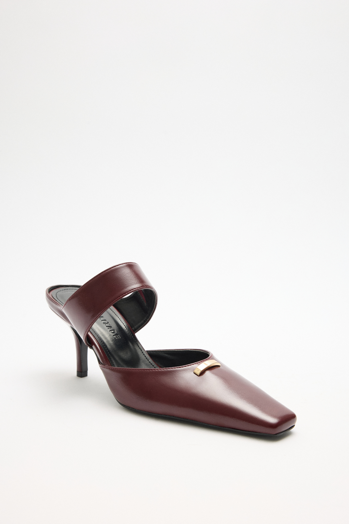 Küt Burun Toka Detaylı Bordo Kadın Topuklu