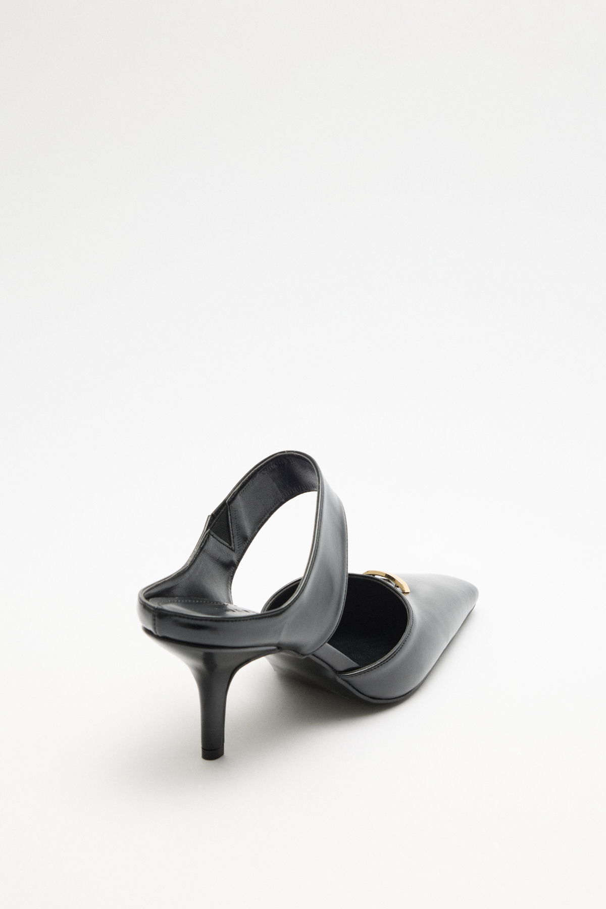 Küt Burun Toka Detaylı Siyah Kadın Topuklu