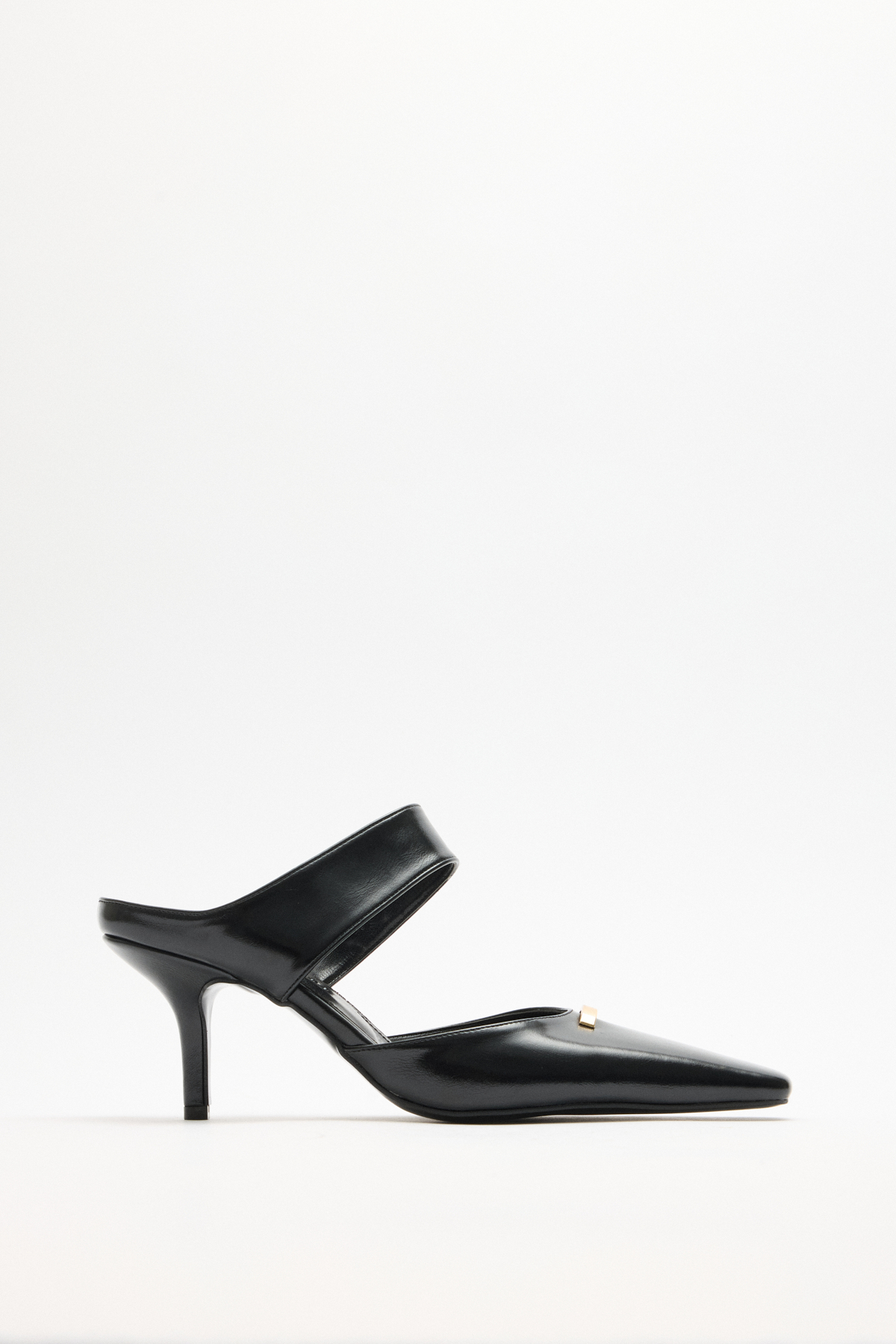 Küt Burun Toka Detaylı Siyah Kadın Topuklu