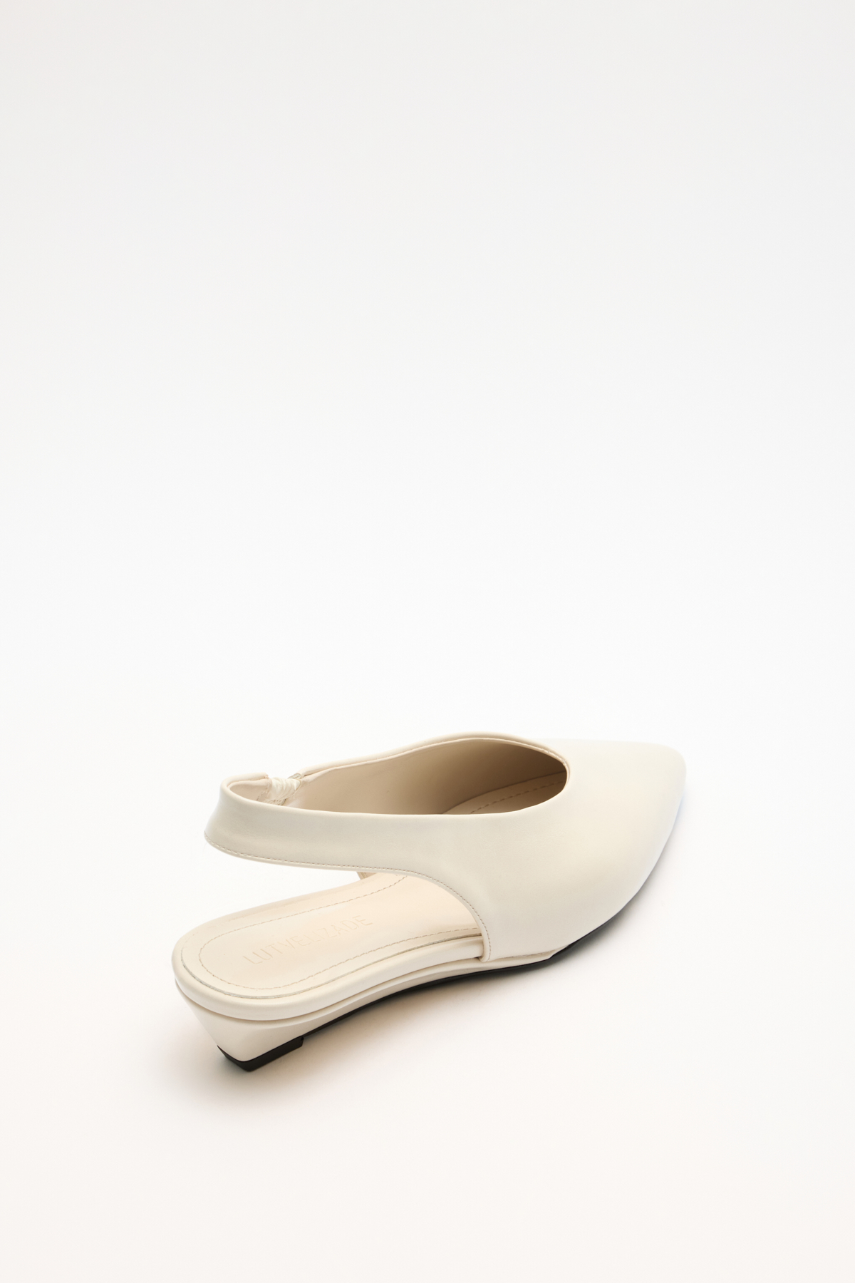 Sivri Burun Dekolteli Dolgu Topuk Kemik Kadın Topuklu