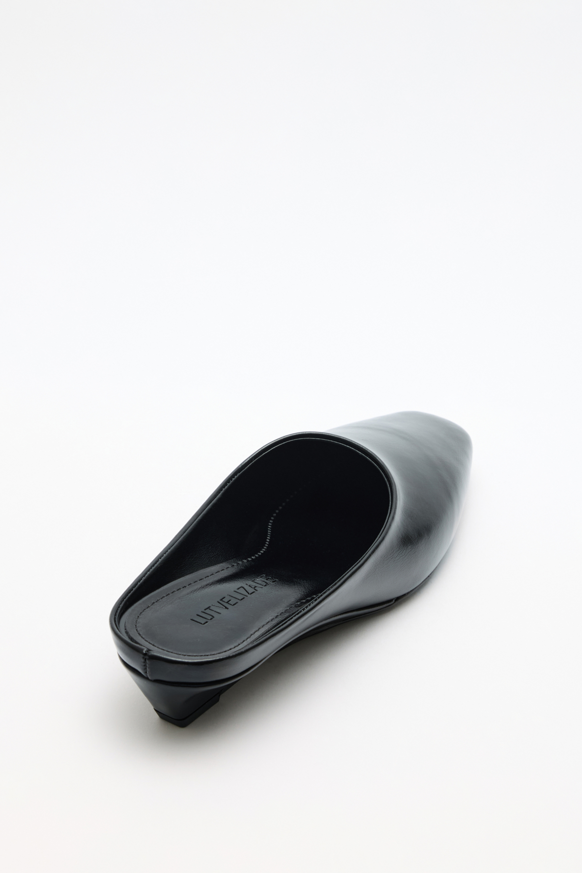 Deri Görünümlu Dolgu Topuk Siyah Kadın Topuklu