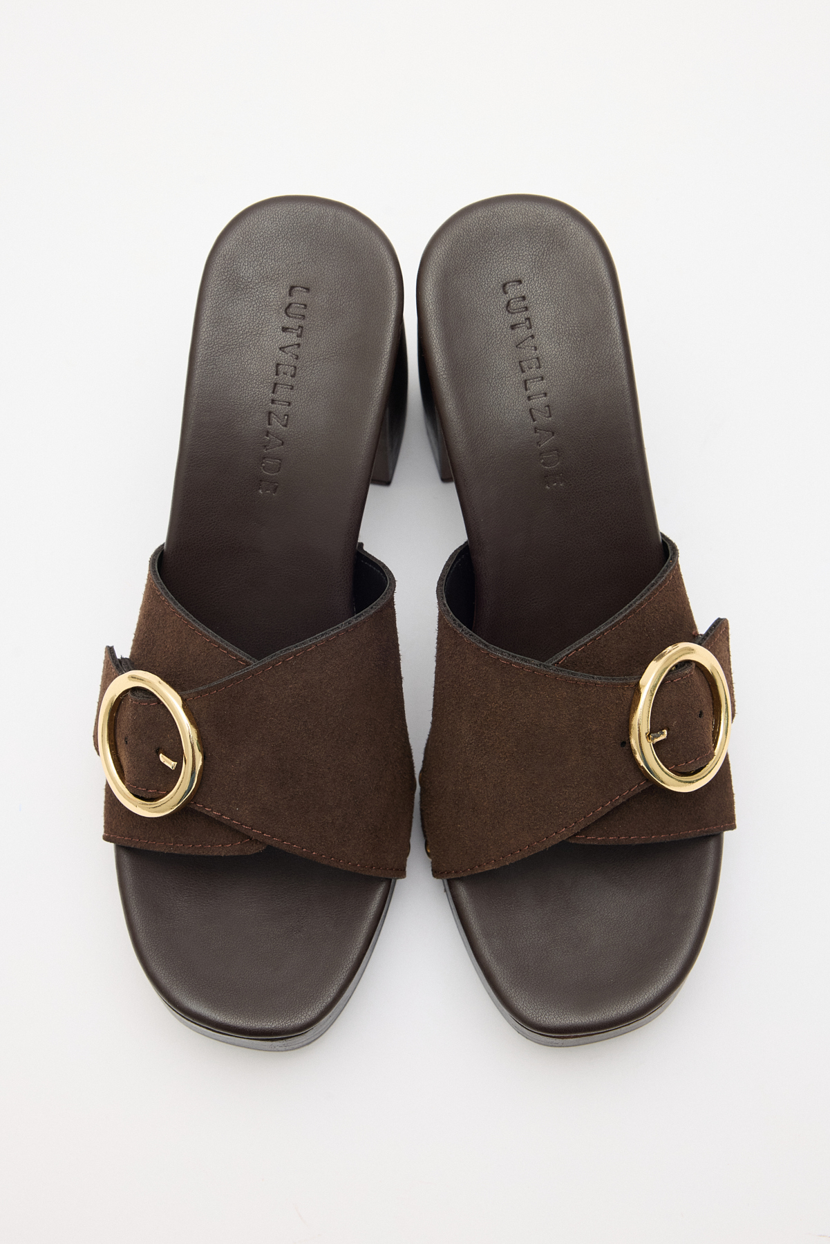 Toka ve Zımba Detaylı Acı Kahve Süet Kadın Topuklu