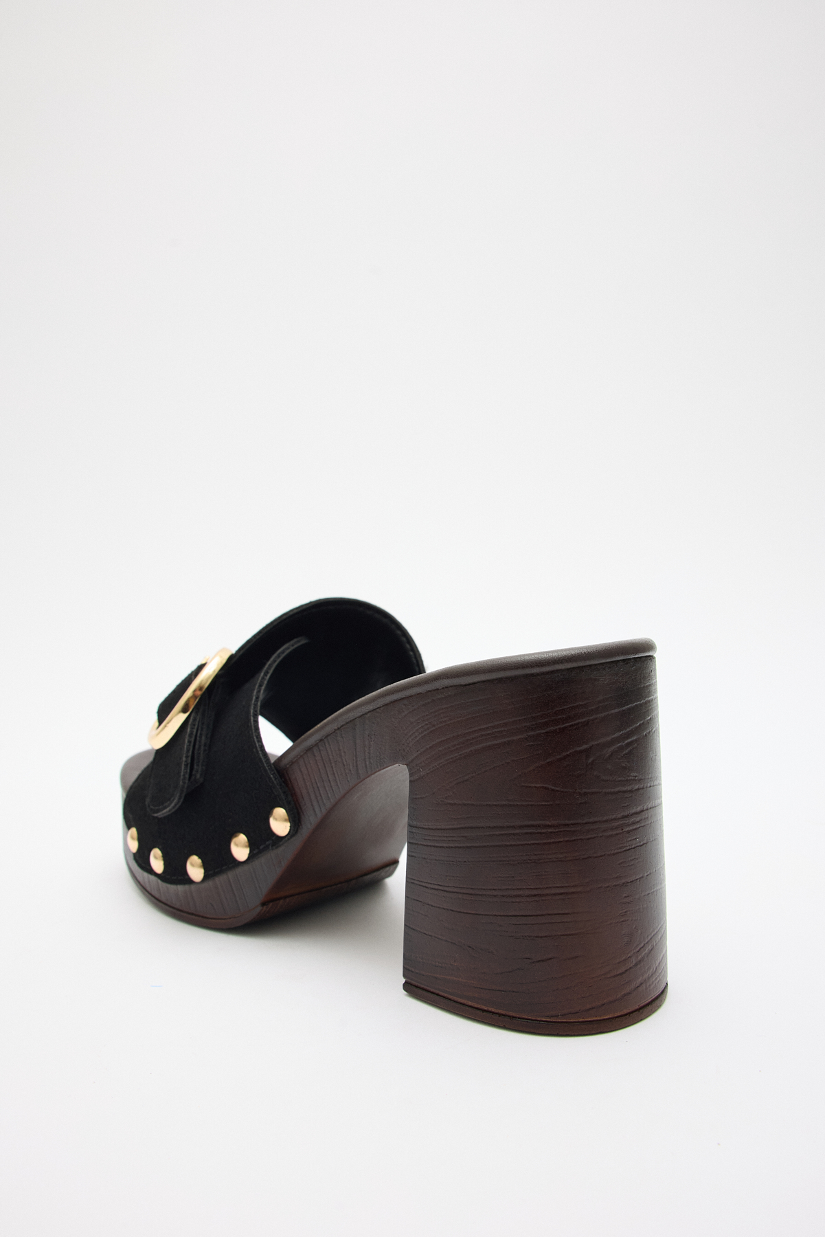 Toka ve Zımba Detaylı Siyah Süet Kadın Topuklu