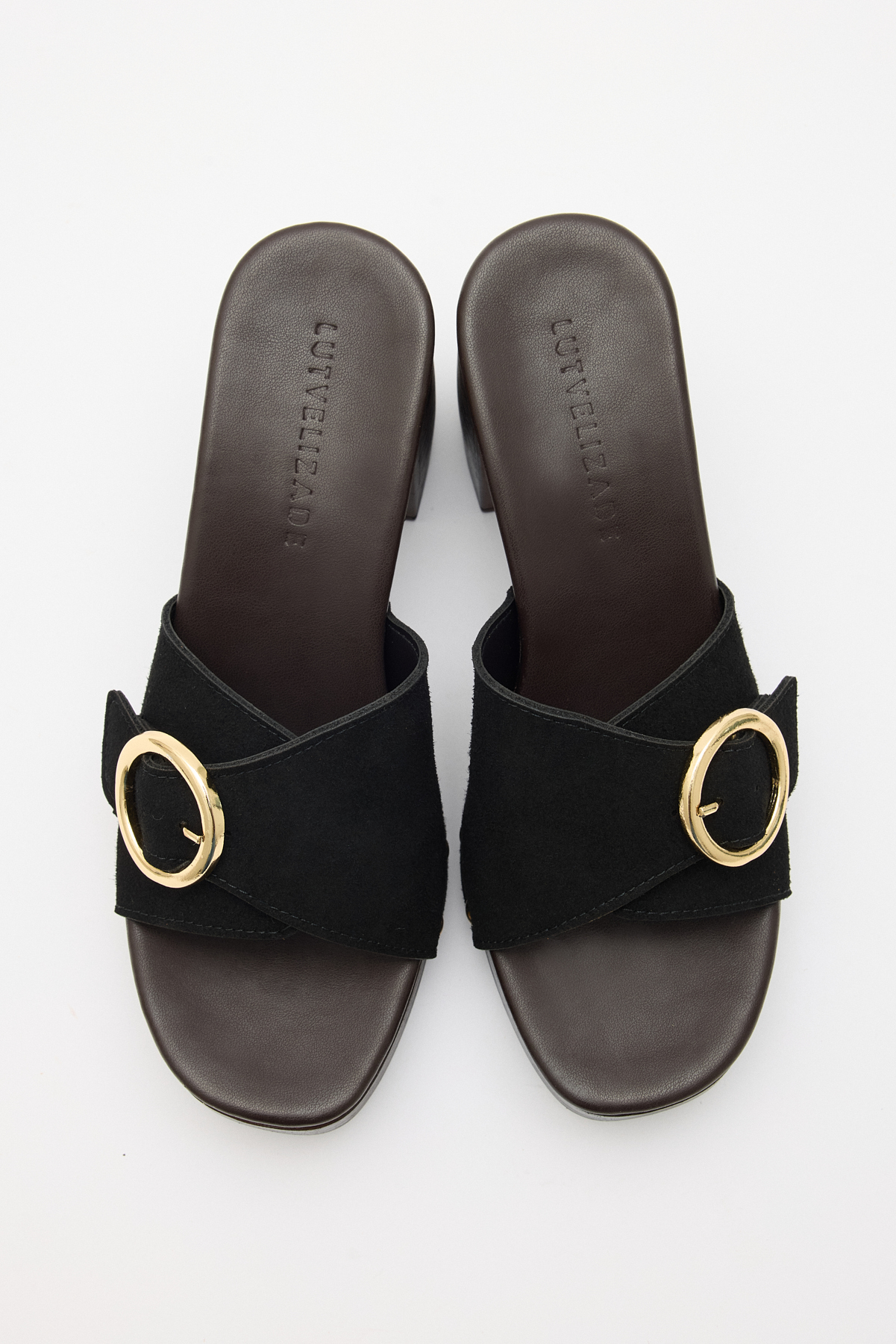 Toka ve Zımba Detaylı Siyah Süet Kadın Topuklu