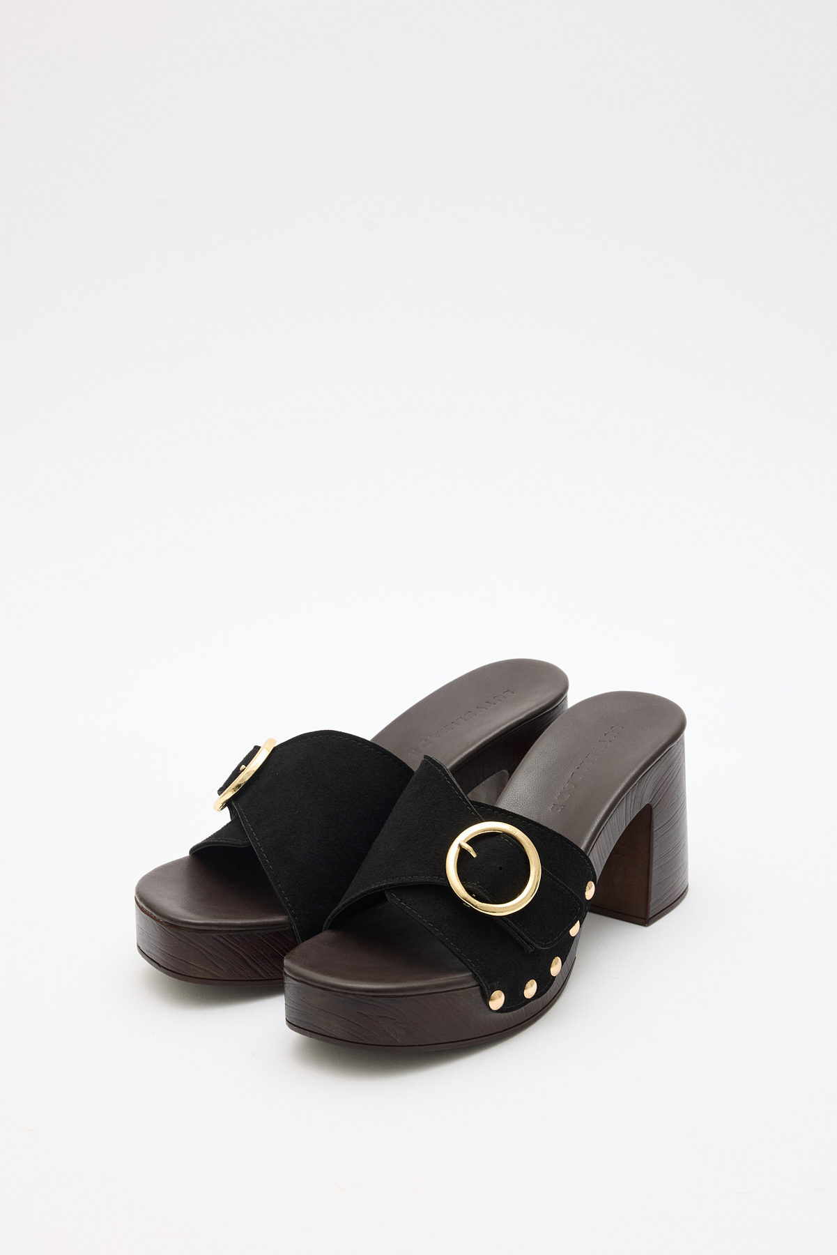 Toka ve Zımba Detaylı Siyah Süet Kadın Topuklu