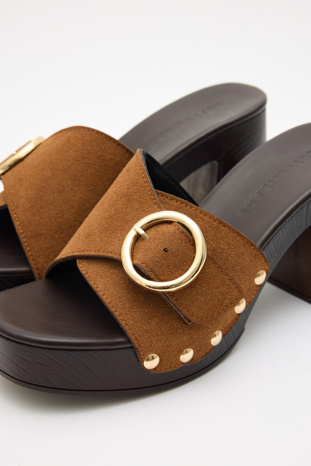 Toka ve Zımba Detaylı Taba Süet Kadın Topuklu