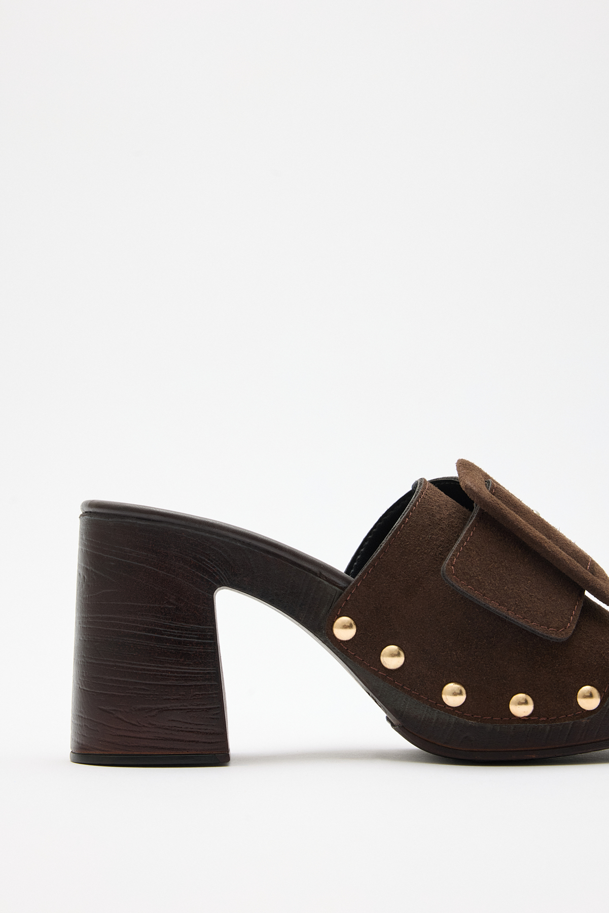 Büyük Tokalı ve Zımba Detaylı Acı Kahve Süet Kadın Topuklu