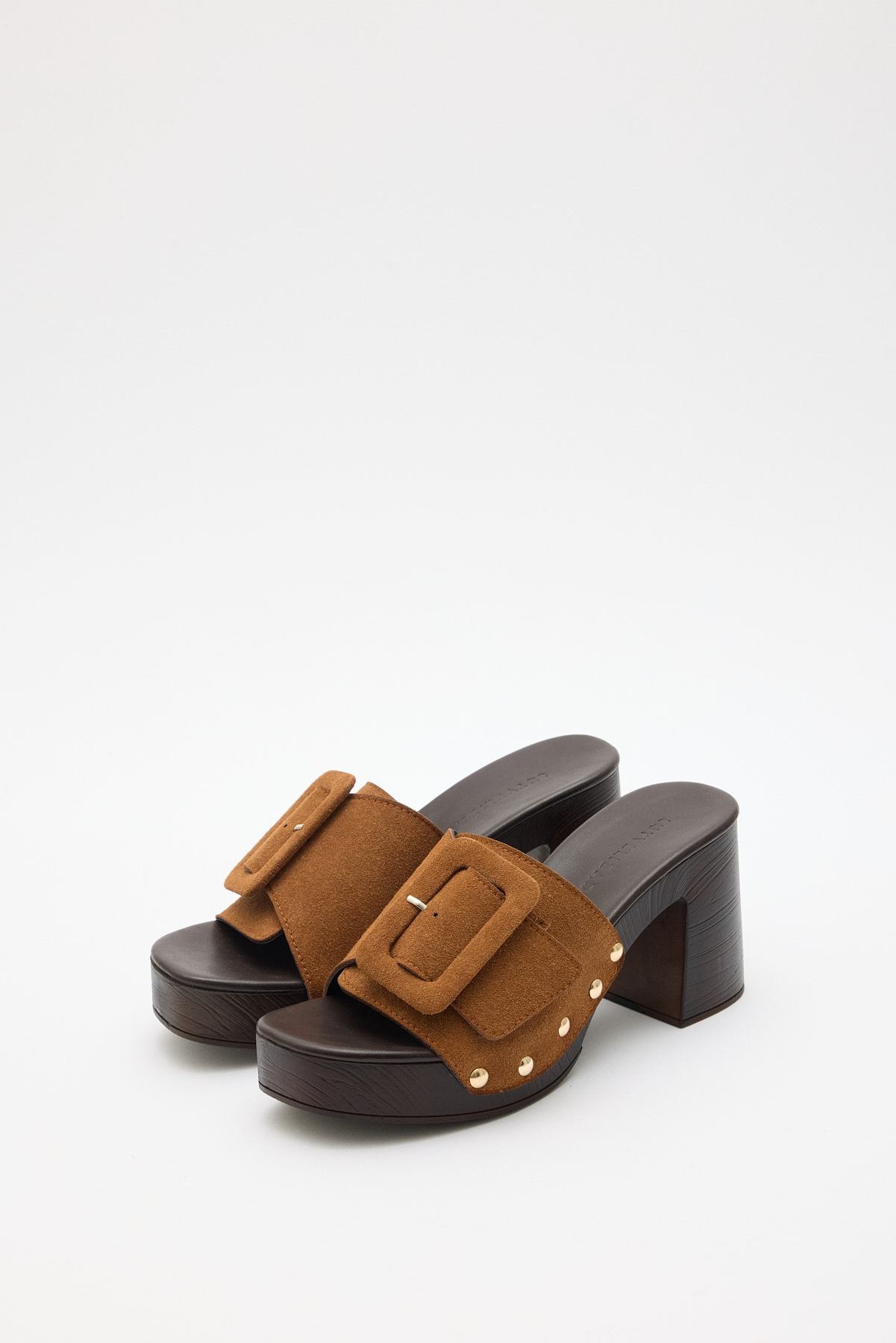 Büyük Tokalı ve Zımba Detaylı Taba Süet Kadın Topuklu