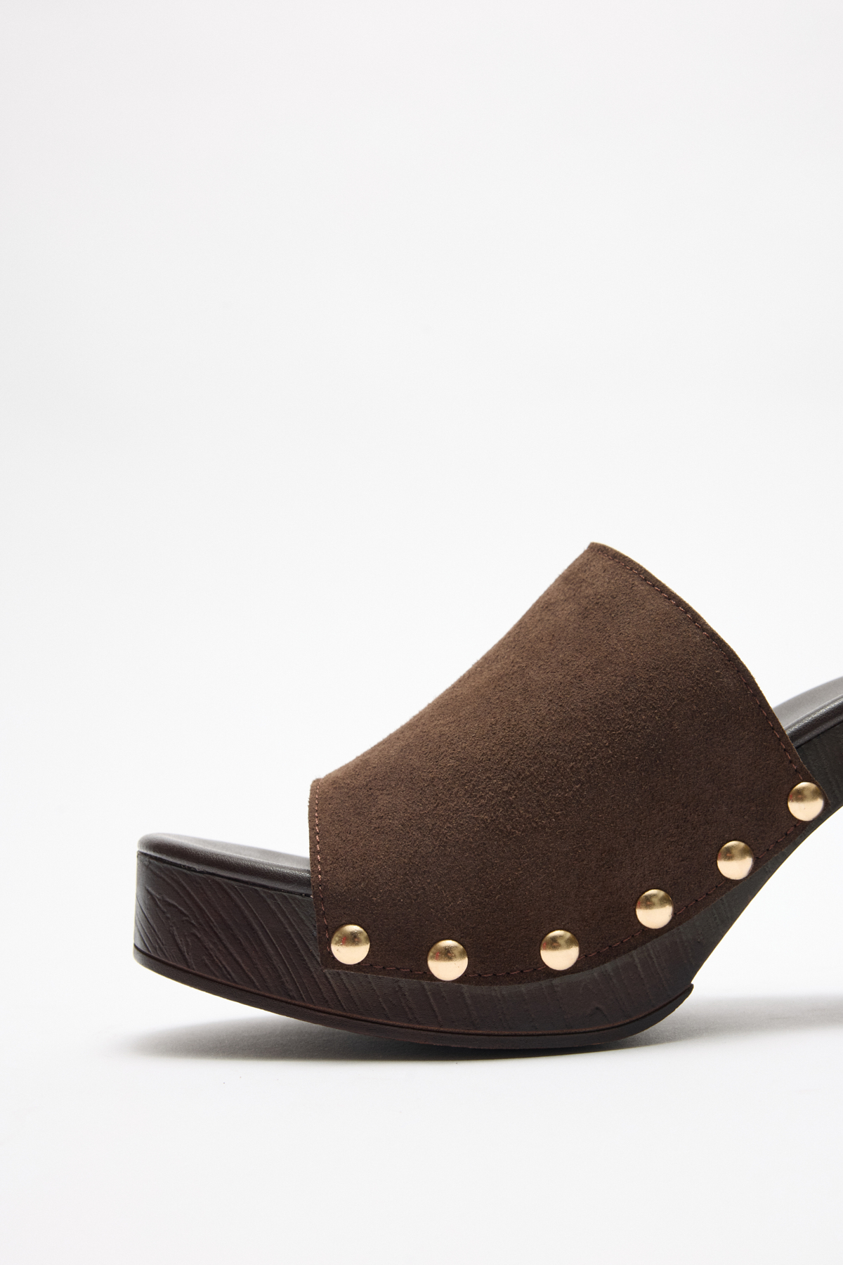 Zımba Detaylı Geniş Bant Acı Kahve Süet Kadın Topuklu