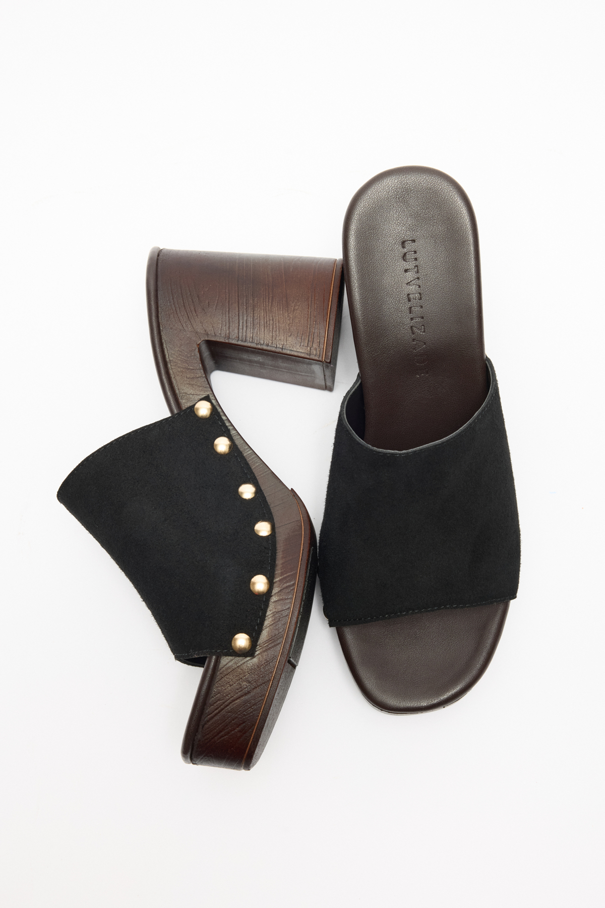 Zımba Detaylı Geniş Bant Siyah Süet Kadın Topuklu