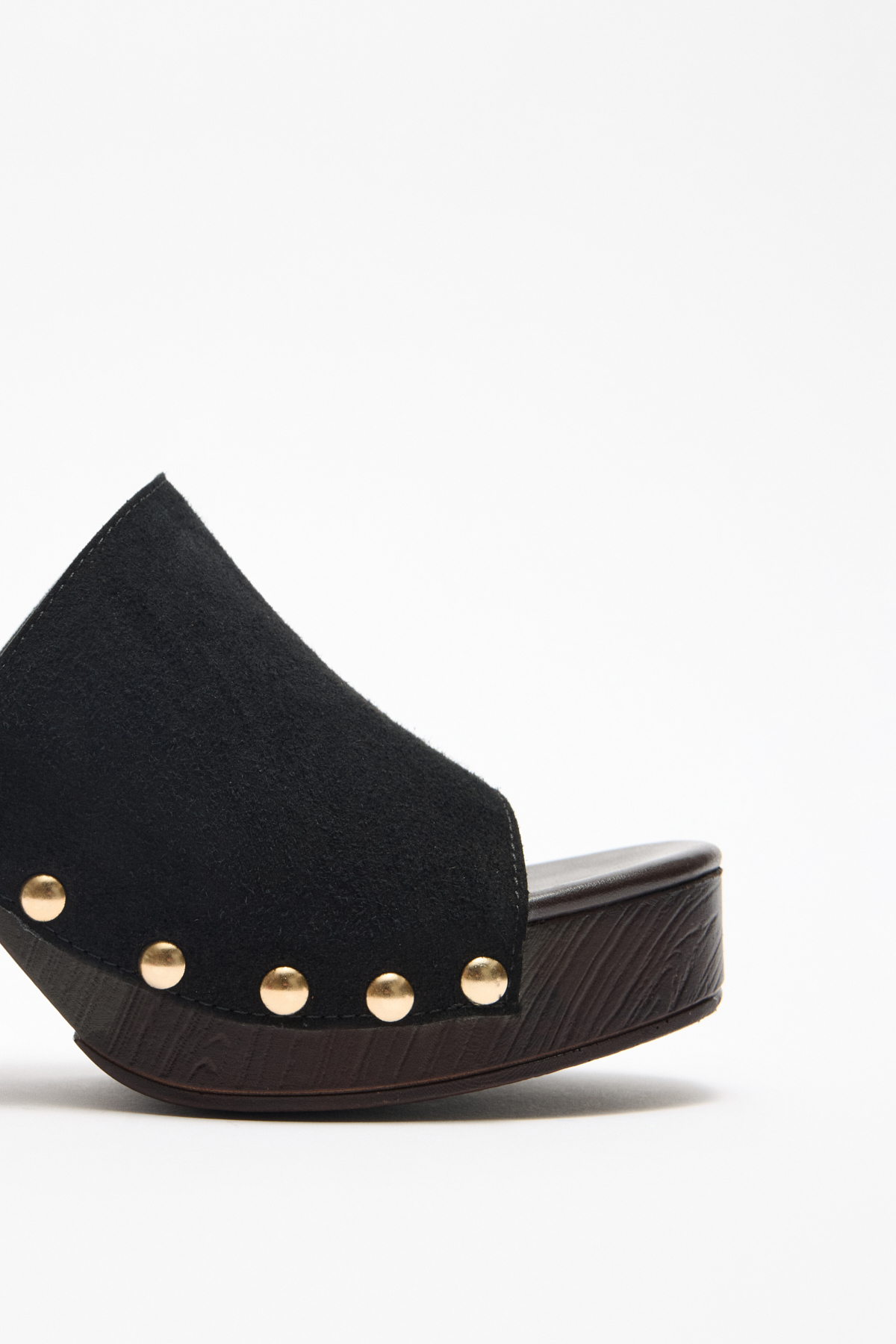 Zımba Detaylı Geniş Bant Siyah Süet Kadın Topuklu