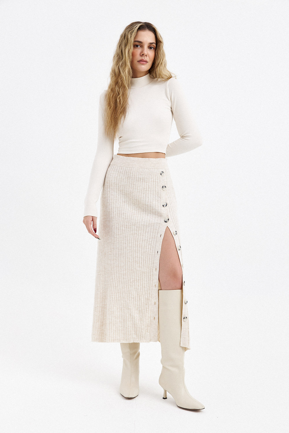 Triko Çok Düğmeli Yırtmaçlı Bej Kadın Etek