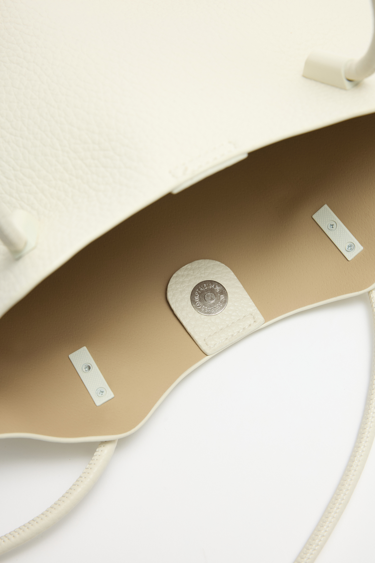 Uzun Askılı Deri Görünümlü Kırık Beyaz Kadın Çanta