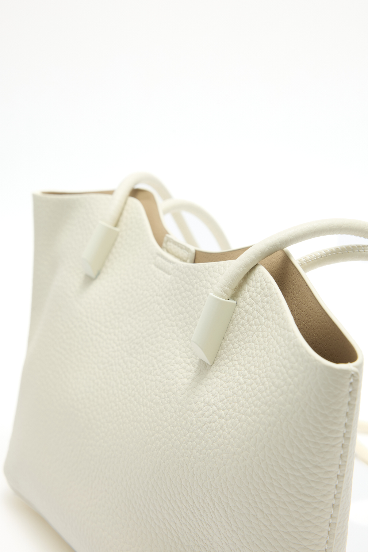 Uzun Askılı Deri Görünümlü Kırık Beyaz Kadın Çanta