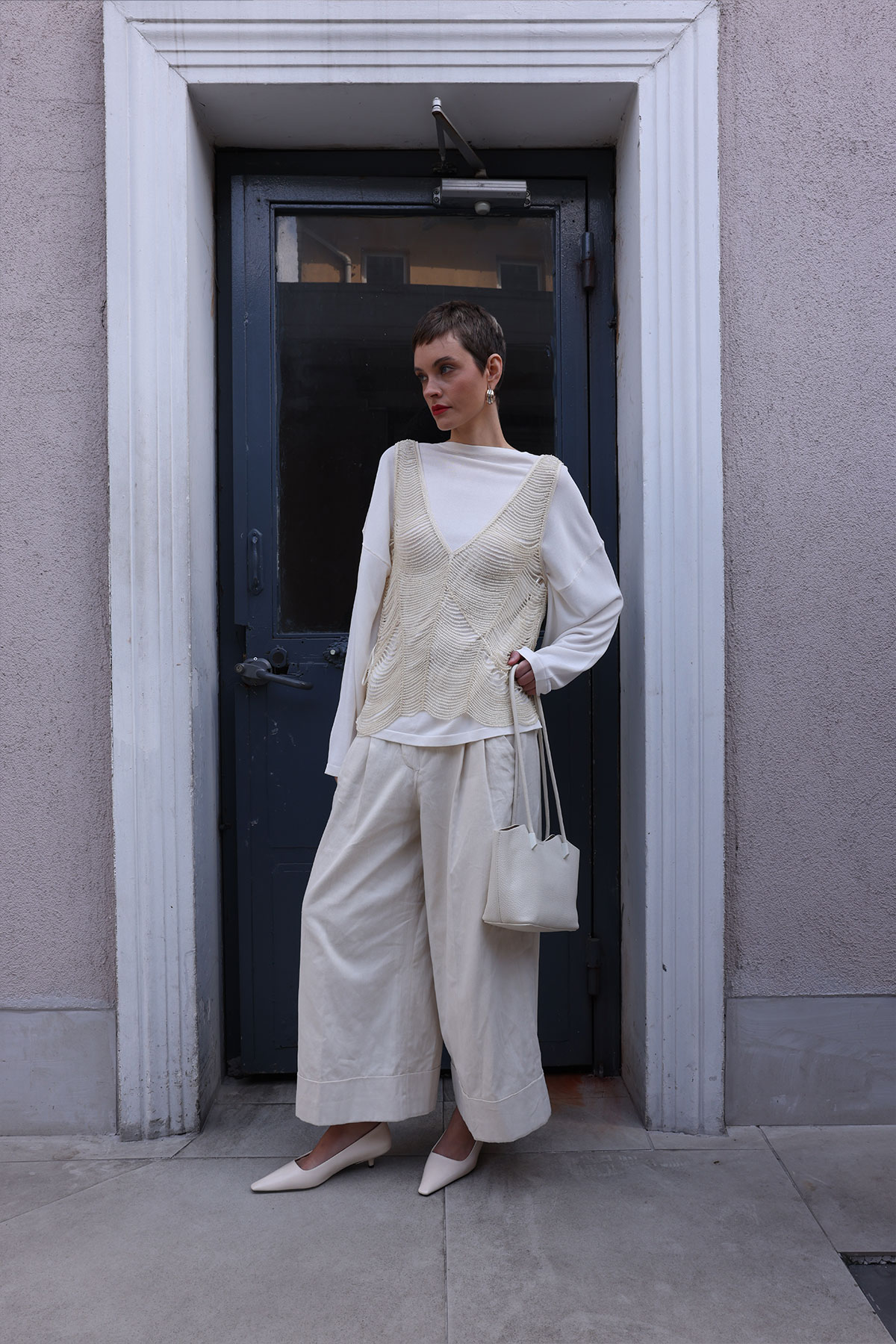 Uzun Askılı Deri Görünümlü Kırık Beyaz Kadın Çanta